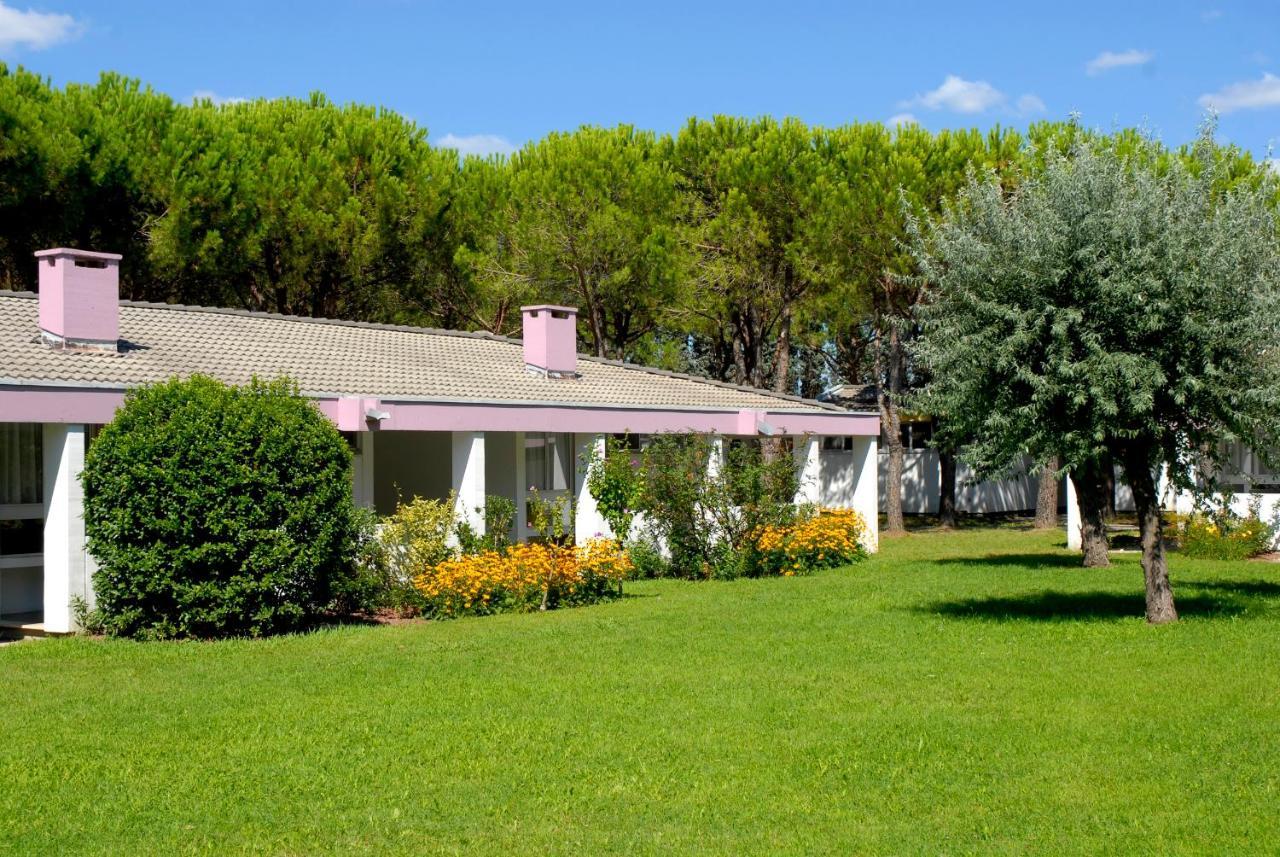 Club Del Sole Marina Julia Family Collection Hotel Bagian luar foto