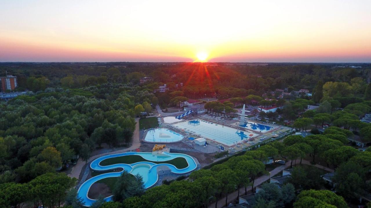 Club Del Sole Marina Julia Family Collection Hotel Bagian luar foto