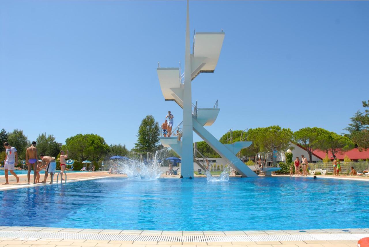Club Del Sole Marina Julia Family Collection Hotel Bagian luar foto